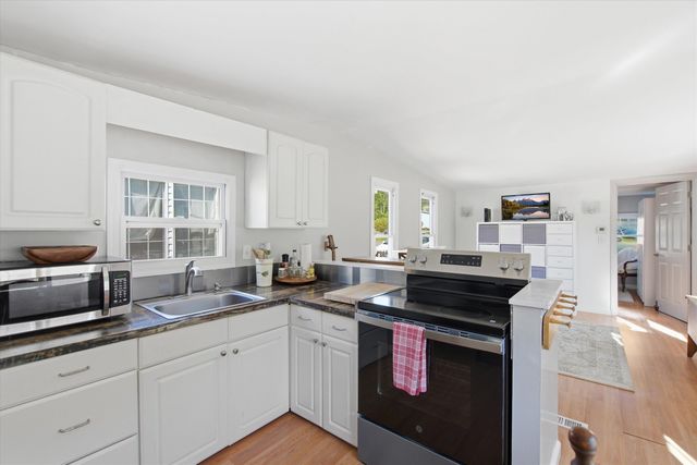 21 Adams Park, Rye, NH 03870