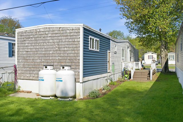 21 Adams Park, Rye, NH 03870