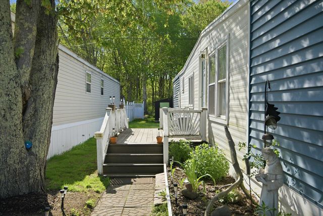 21 Adams Park, Rye, NH 03870