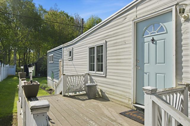 21 Adams Park, Rye, NH 03870