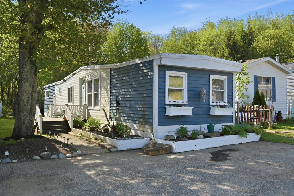 21 Adams Park, Rye, NH 03870