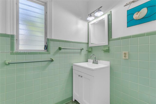 1500 Jackson Street, Hollywood, FL 33020