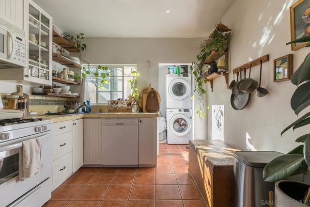 1980 Chatsworth Blvd., San Diego, CA 92107