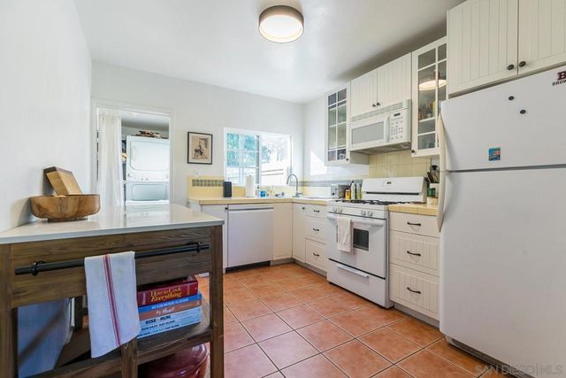 1980 Chatsworth Blvd., San Diego, CA 92107