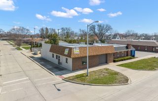 25530 Little Mack Avenue, St Clair Shores, MI 48081