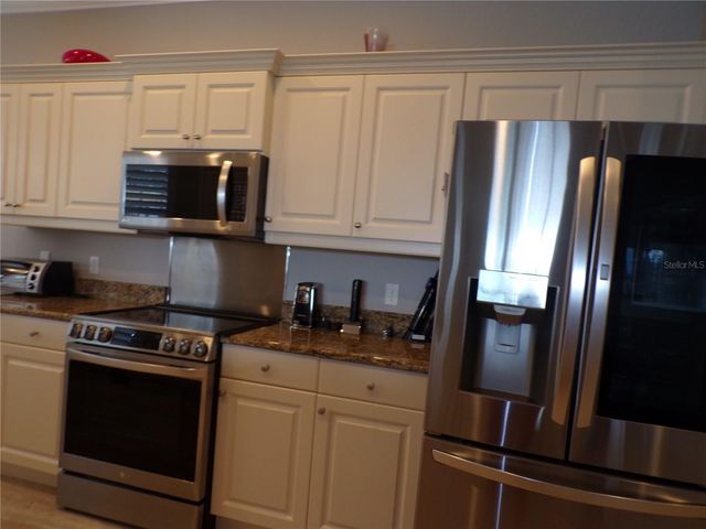 25535 HERITAGE LAKE BOULEVARD 20, Punta Gorda, FL 33983