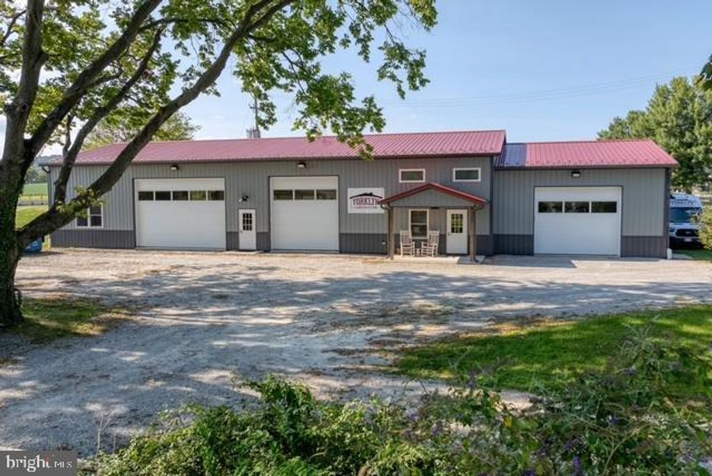 5895 LINCOLN HWY, York, PA 17406