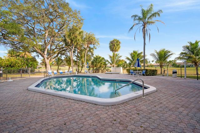 3900 N Hills Drive 306, Hollywood, FL 33021