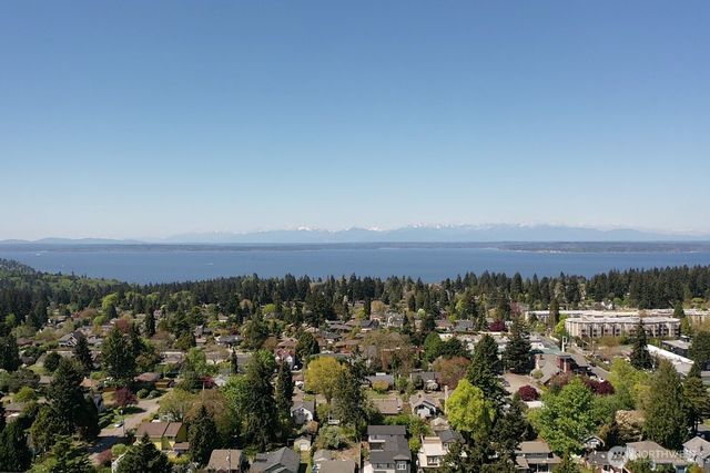 12228 Dayton Avenue N, Seattle, WA 98133