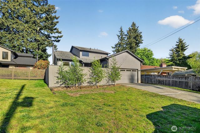12228 Dayton Avenue N, Seattle, WA 98133
