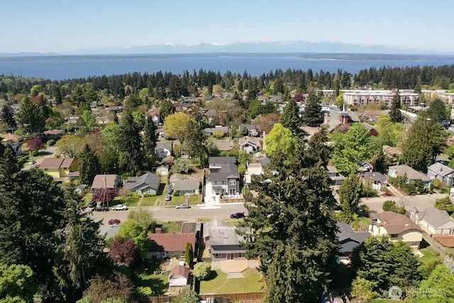 12228 Dayton Avenue N, Seattle, WA 98133