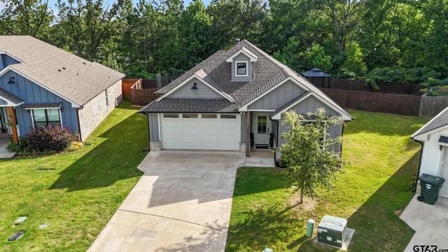 1723 Alamo Crossing Rd, Tyler, TX 75701