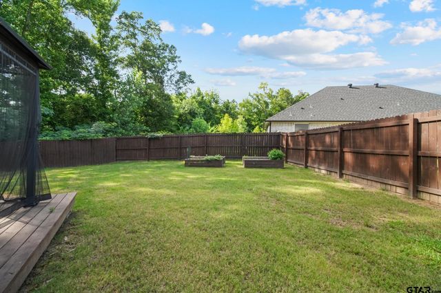 1723 Alamo Crossing Rd, Tyler, TX 75701