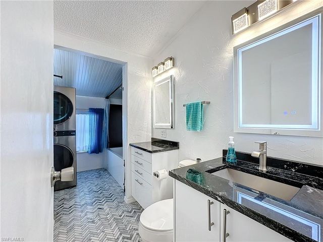 11561 Valleyview DR # 166, Fort Myers, FL 33908