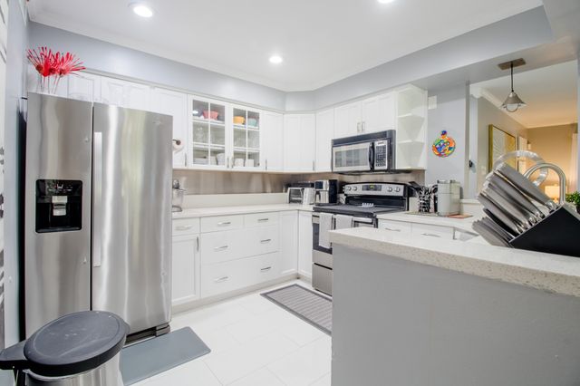 5200 Martel Avenue 6A, Dallas, TX 75206