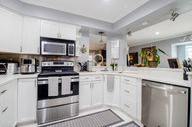 5200 Martel Avenue 6A, Dallas, TX 75206