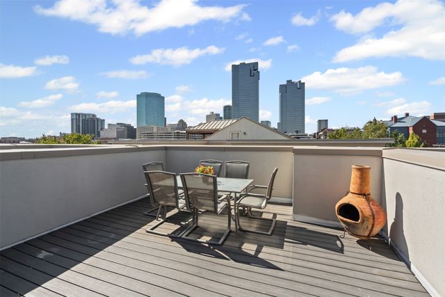 720 E 1st Street, Fort Worth, TX 76102