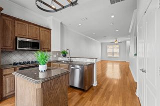 720 E 1st Street, Fort Worth, TX 76102