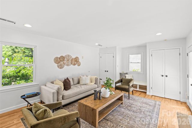 2700 Pencoyd Lane, Charlotte, NC 28210
