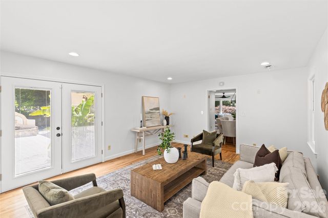2700 Pencoyd Lane, Charlotte, NC 28210