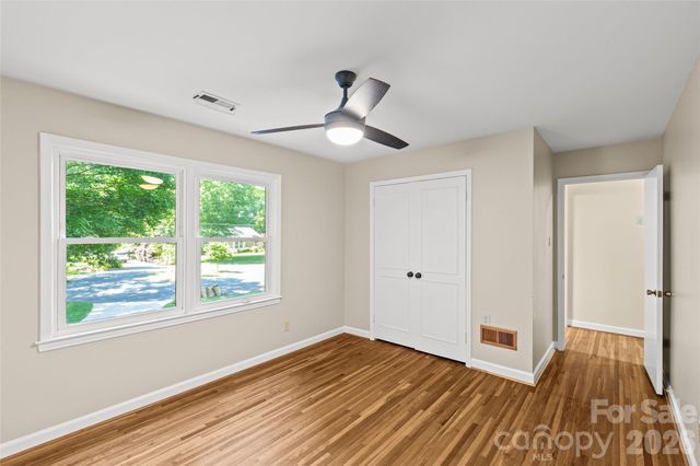 2700 Pencoyd Lane, Charlotte, NC 28210