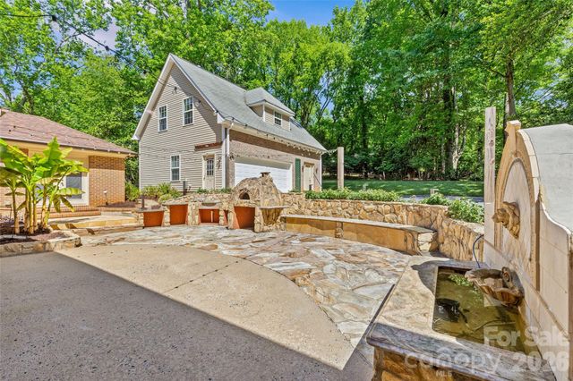 2700 Pencoyd Lane, Charlotte, NC 28210