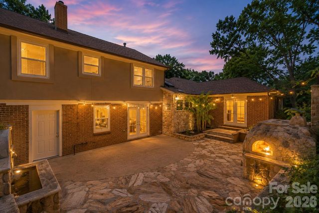 2700 Pencoyd Lane, Charlotte, NC 28210