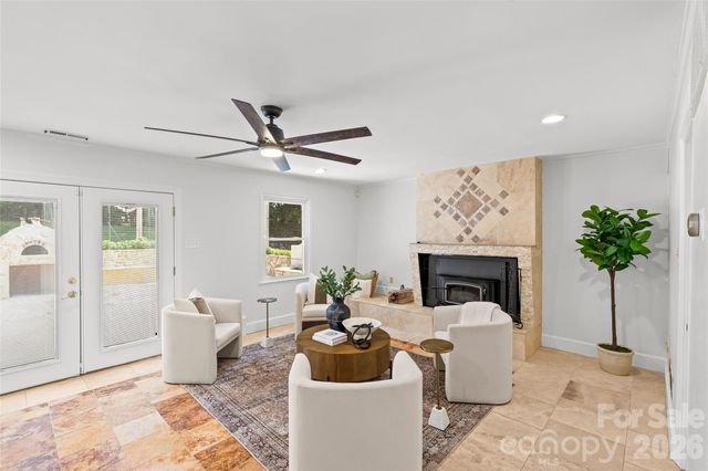2700 Pencoyd Lane, Charlotte, NC 28210