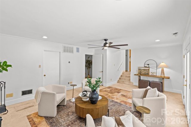 2700 Pencoyd Lane, Charlotte, NC 28210