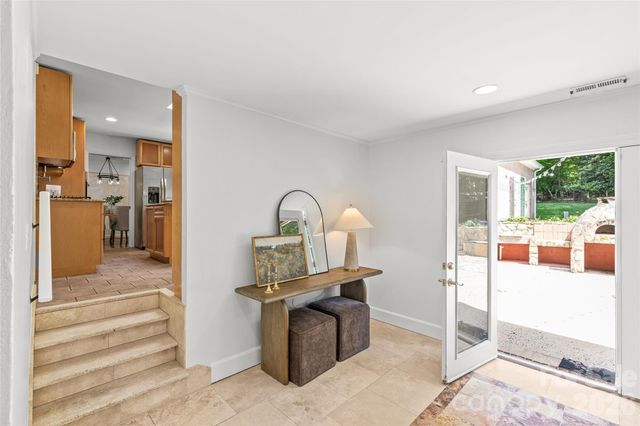 2700 Pencoyd Lane, Charlotte, NC 28210
