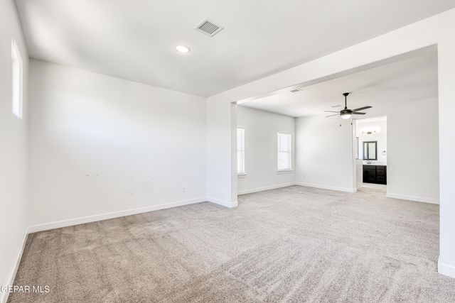 2076 SANTA ISABELLA Drive, Sunland Park, NM 88063