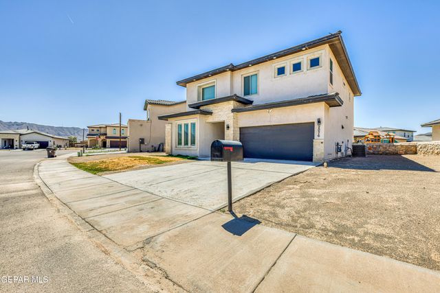 2076 SANTA ISABELLA Drive, Sunland Park, NM 88063