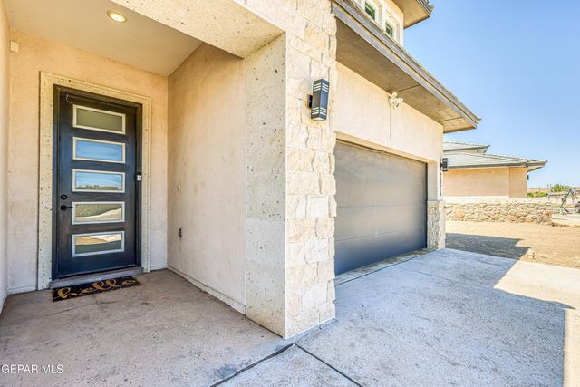 2076 SANTA ISABELLA Drive, Sunland Park, NM 88063