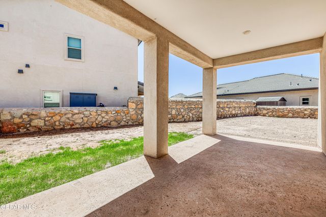 2076 SANTA ISABELLA Drive, Sunland Park, NM 88063