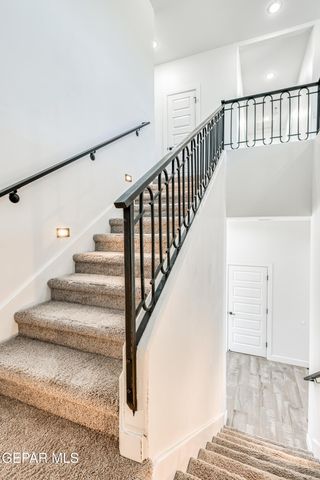2076 SANTA ISABELLA Drive, Sunland Park, NM 88063