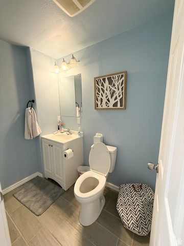 7948 N DUNDEE DR, Eagle Mountain, UT 84005