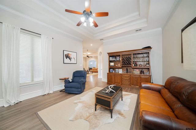 111 Rutland Dr, Hallsville, TX 75650