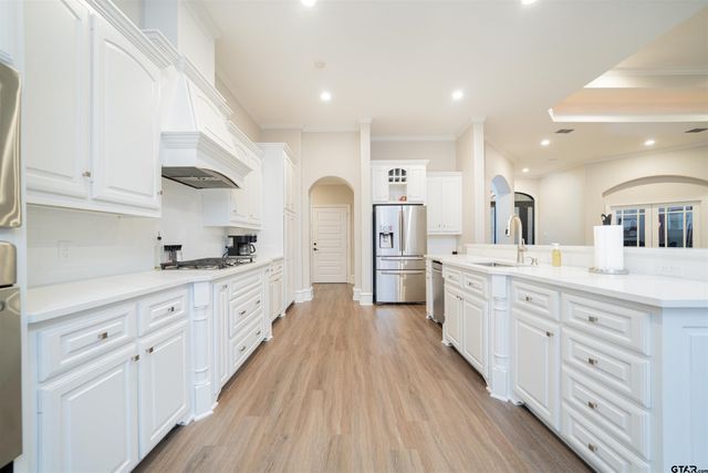 111 Rutland Dr, Hallsville, TX 75650