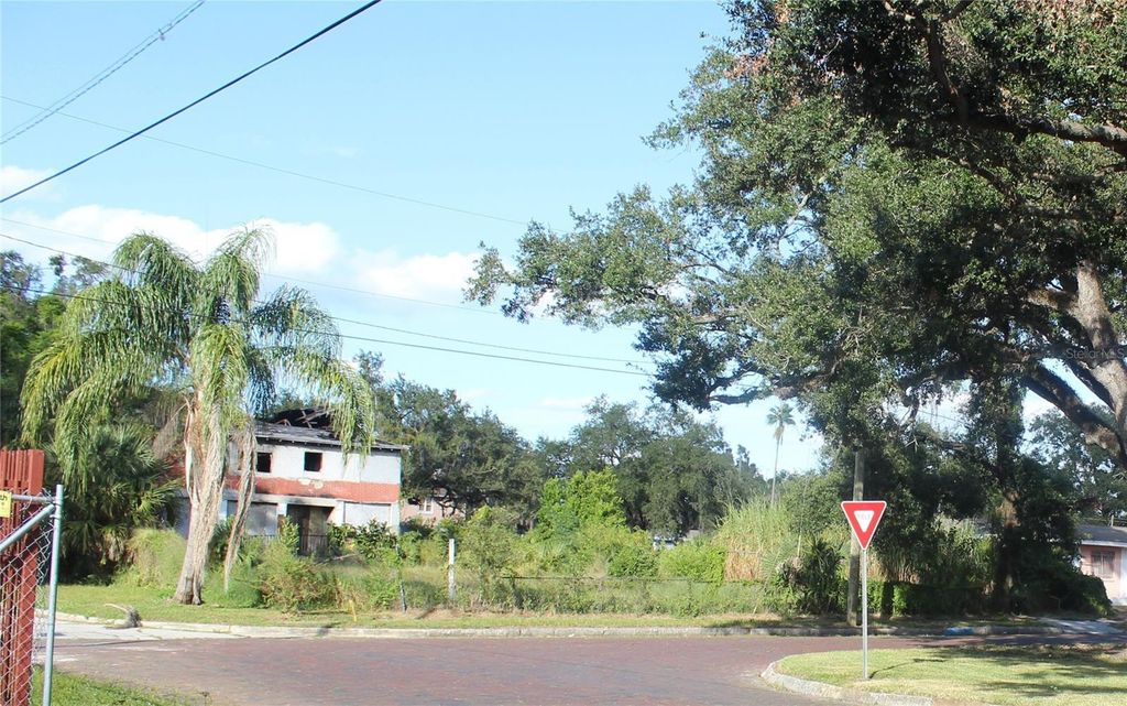 Image 2 of property listing at 414 E EMILY & 167408-0000 STREET, Tampa, FL 33603