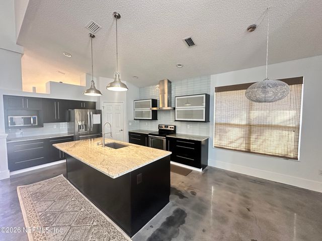 3996 RICHMOND PARK Drive E, Jacksonville, FL 32224