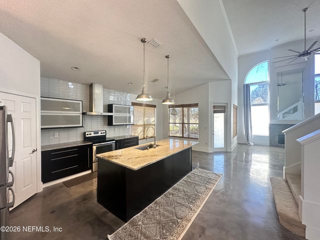 3996 RICHMOND PARK Drive E, Jacksonville, FL 32224