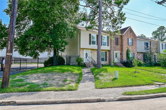 5791 Maple Hill Drive, Houston, TX 77088