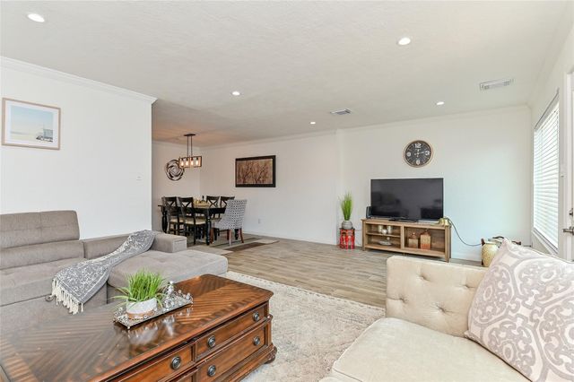 5791 Maple Hill Drive, Houston, TX 77088