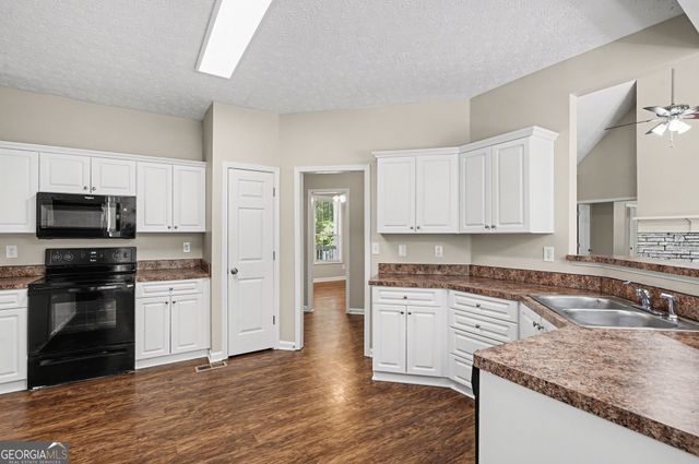 110 Mosby Creek Drive, Hampton, GA 30228
