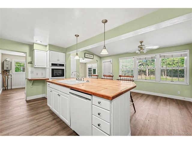 55 Brentwood St, Lakewood, CO 80226