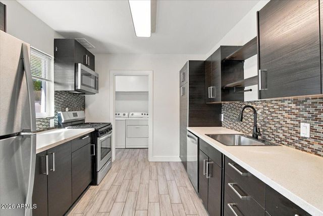 2535 E CLARENDON Avenue Apt 3, Phoenix, AZ 85016