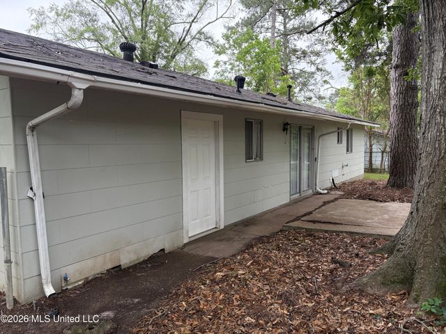 349 Queen Isabella, Jackson, MS 39209