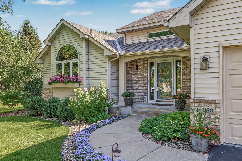 16080 Harmony Trail, Lakeville, MN 55044 — photo 2