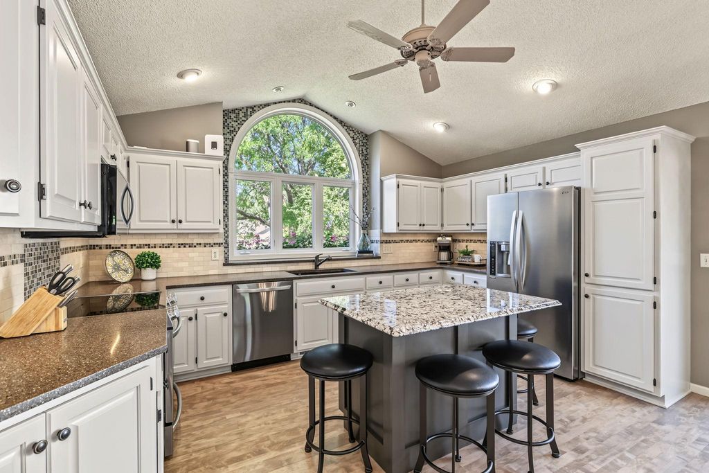 16080 Harmony Trail, Lakeville, MN 55044 — photo 4