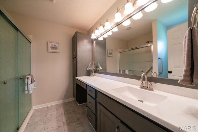 5111 E Flamingo Drive, Hallsville, MO 65255